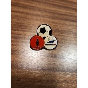 Coca‎ Cola FIFA World Cup France 1998 Overlapping Circles Collectors Pin in Case